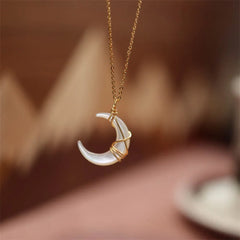 Natural Tridacna Stone Crescent Moon Necklace Pendant