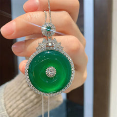 Green Chalcedony Round Peace Buckle Necklace Pendant