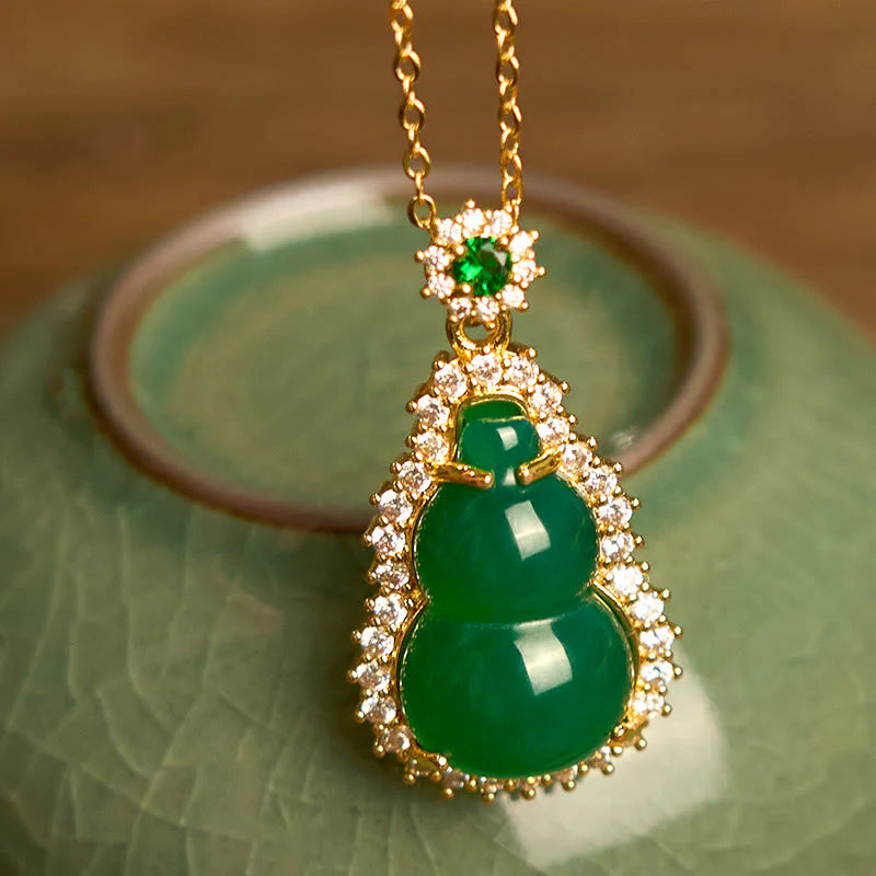 Green Chalcedony Gourd Pendant
